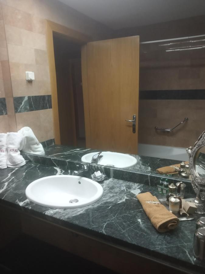 Hotel Kerala San Esteban de Pravia Exterior foto